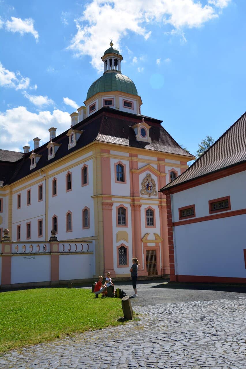 Nisa River Valley Setting