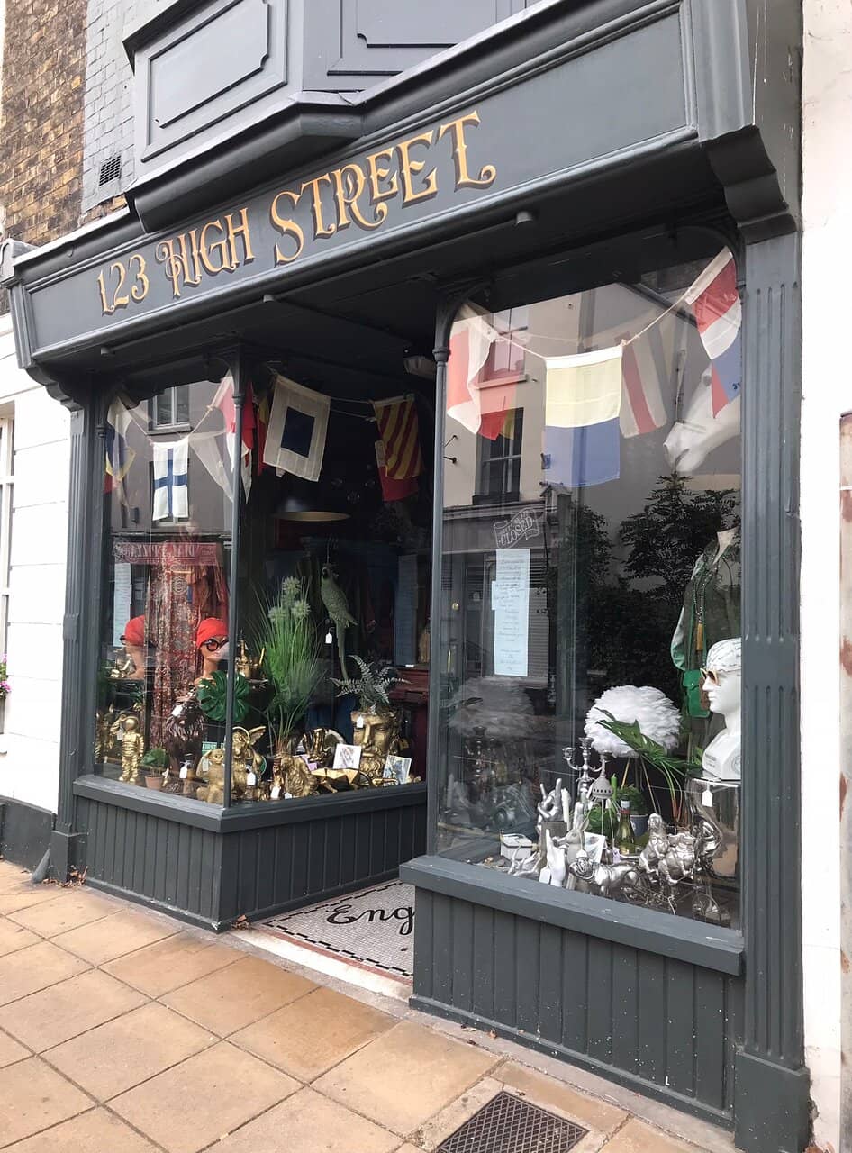 Independent Boutiques & Aromas