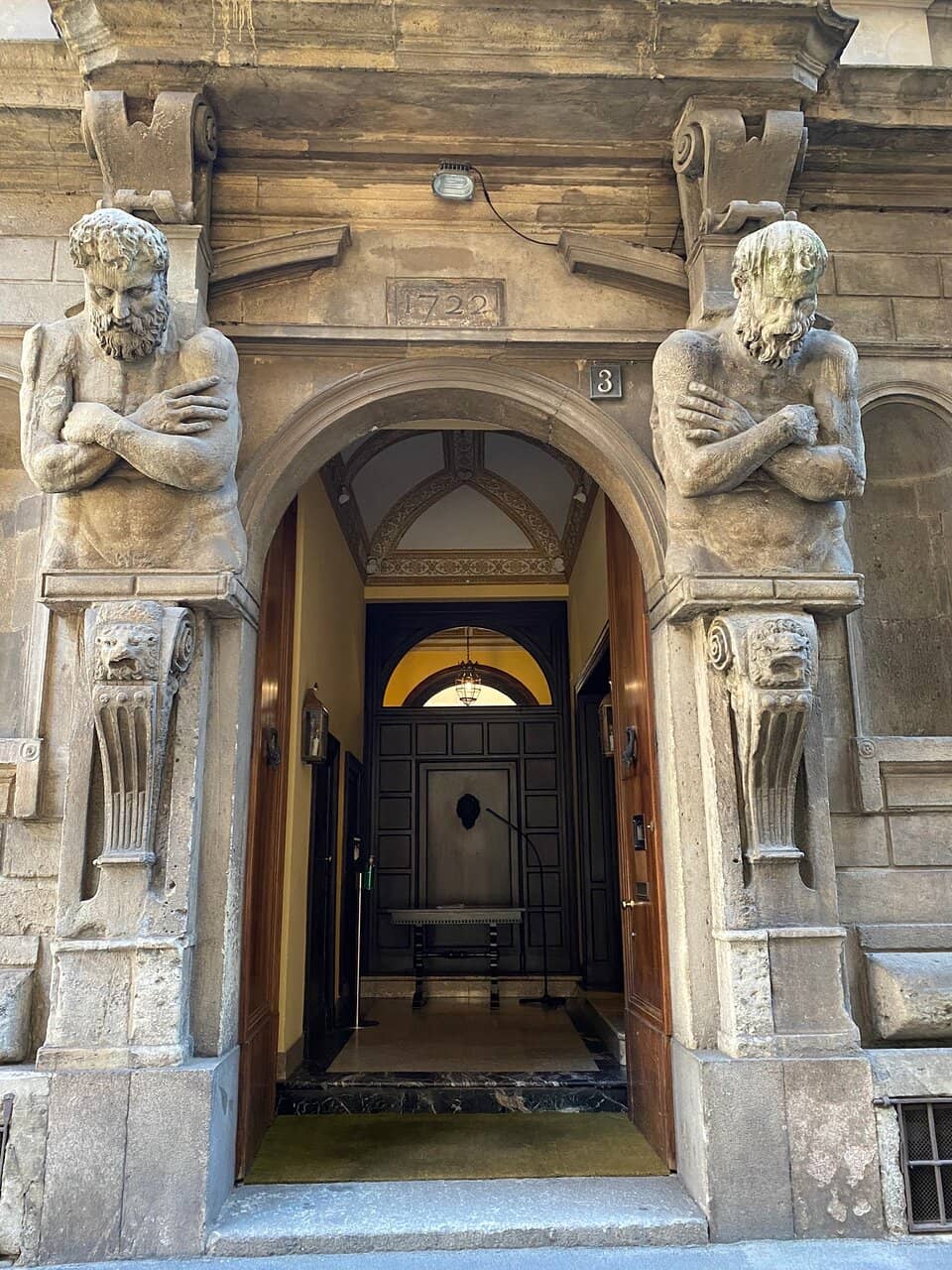 The Omenoni Statues