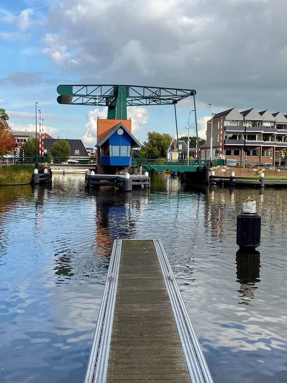 Canal Views from Zijlpoort