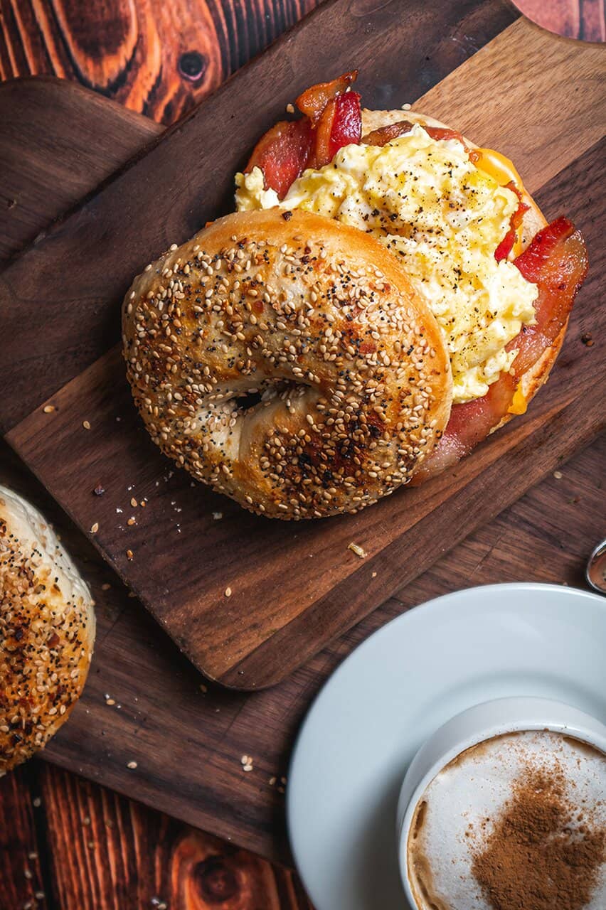 Vibrant Atmosphere & Friendly Staff