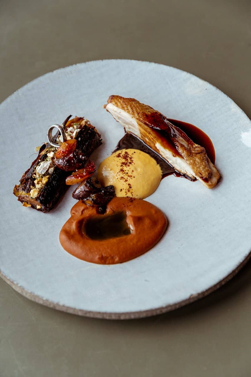 Harbor Views and Ambiance