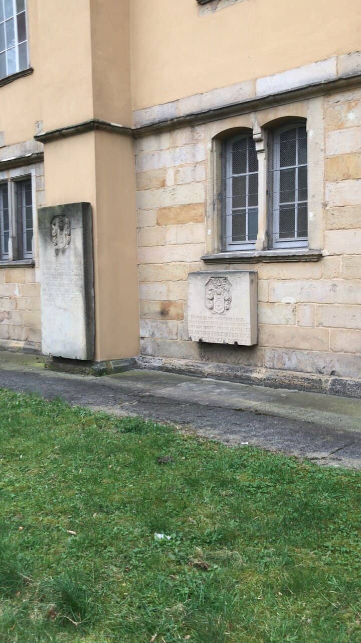 Leibniz Tomb