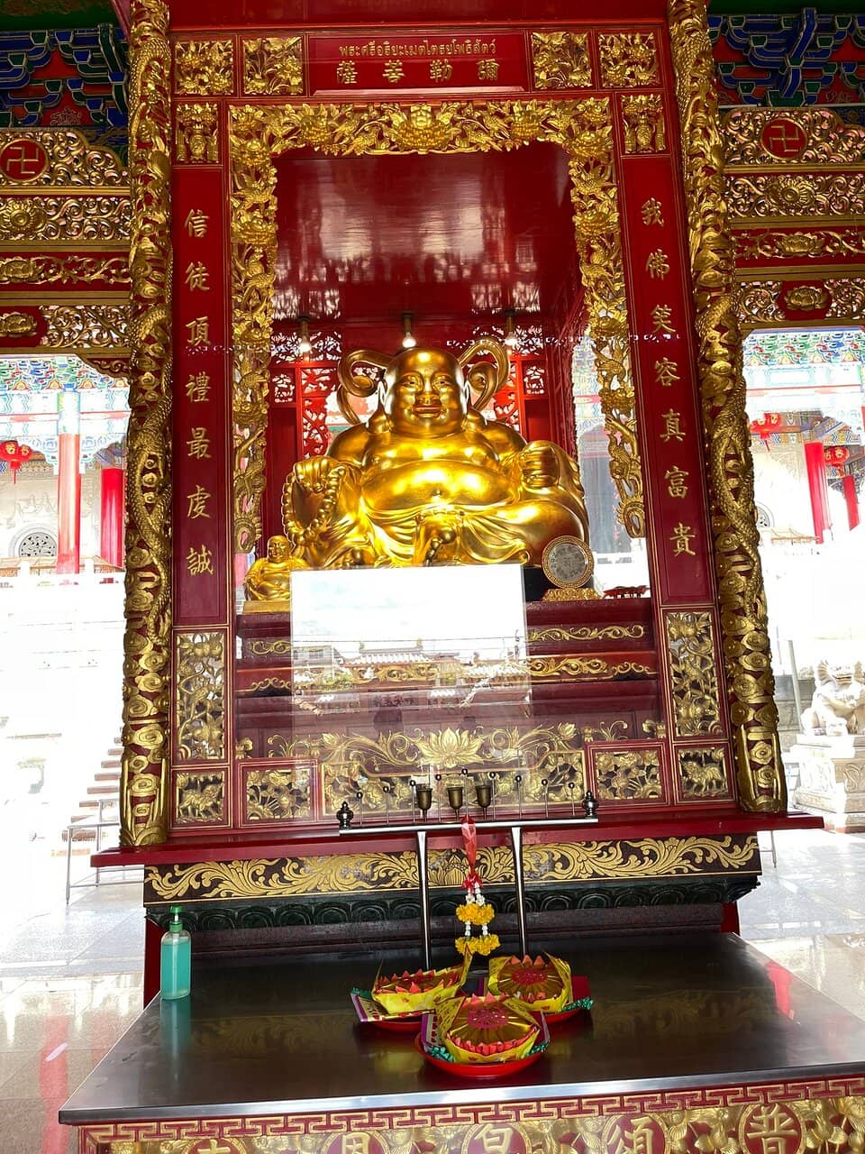 Golden Seated Buddhas