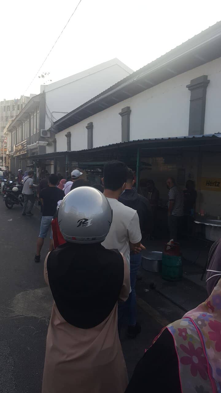 Bustling Roadside Ambiance