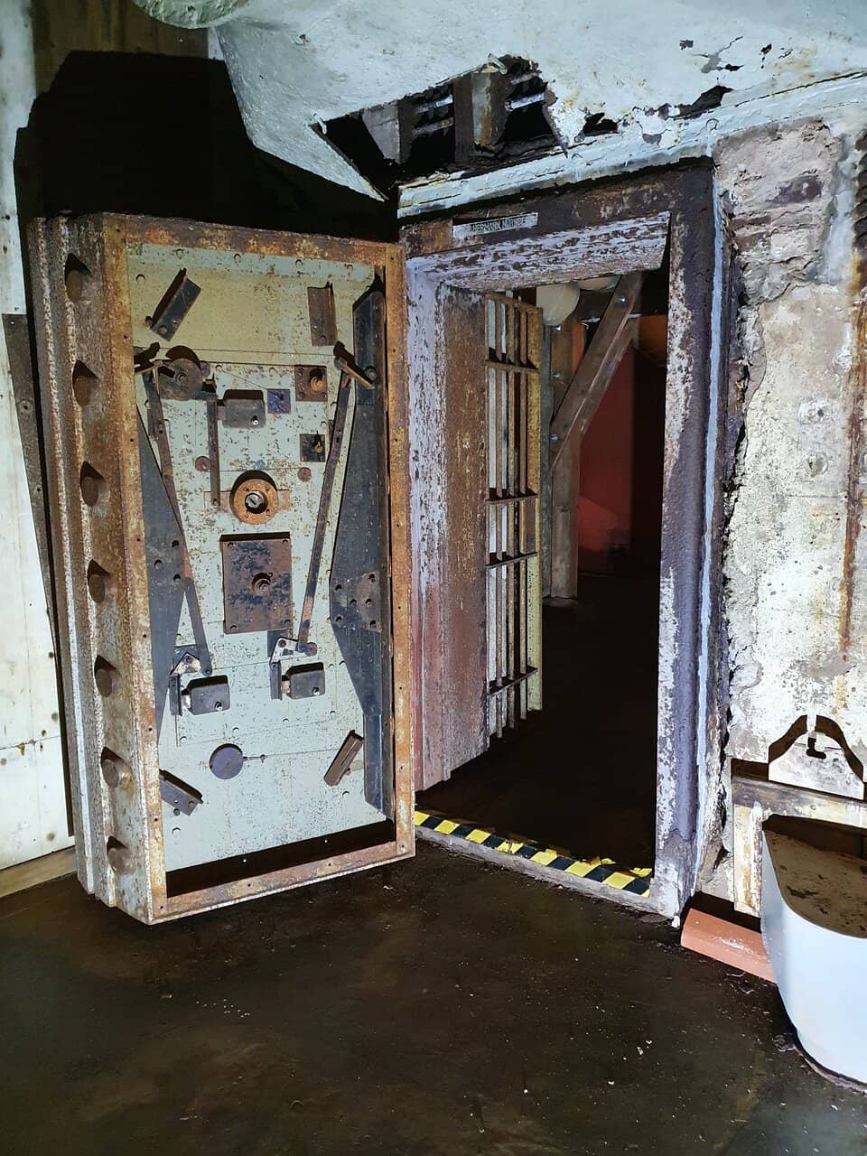 The Underground Vaults