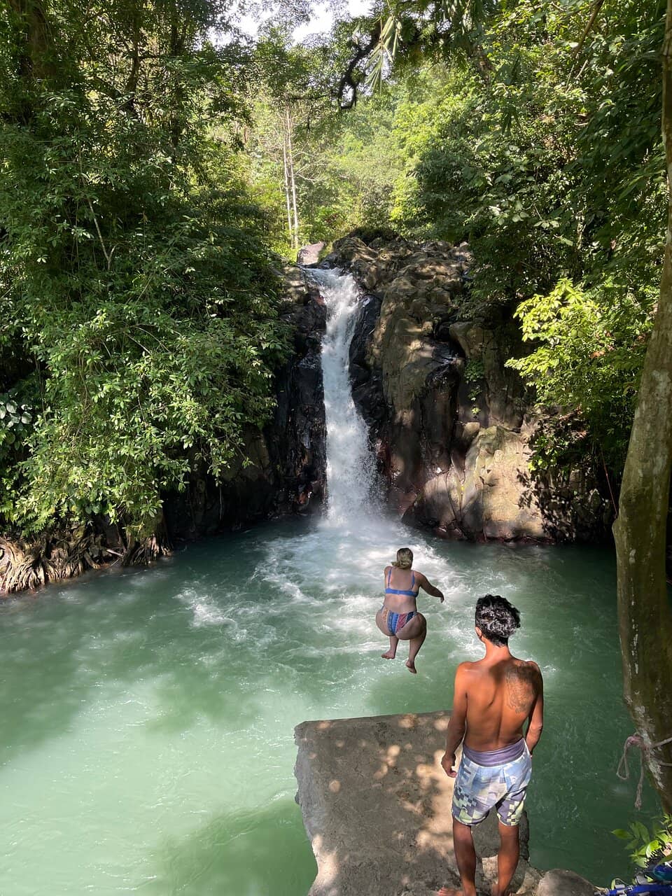 Hanging Restaurant & Bar