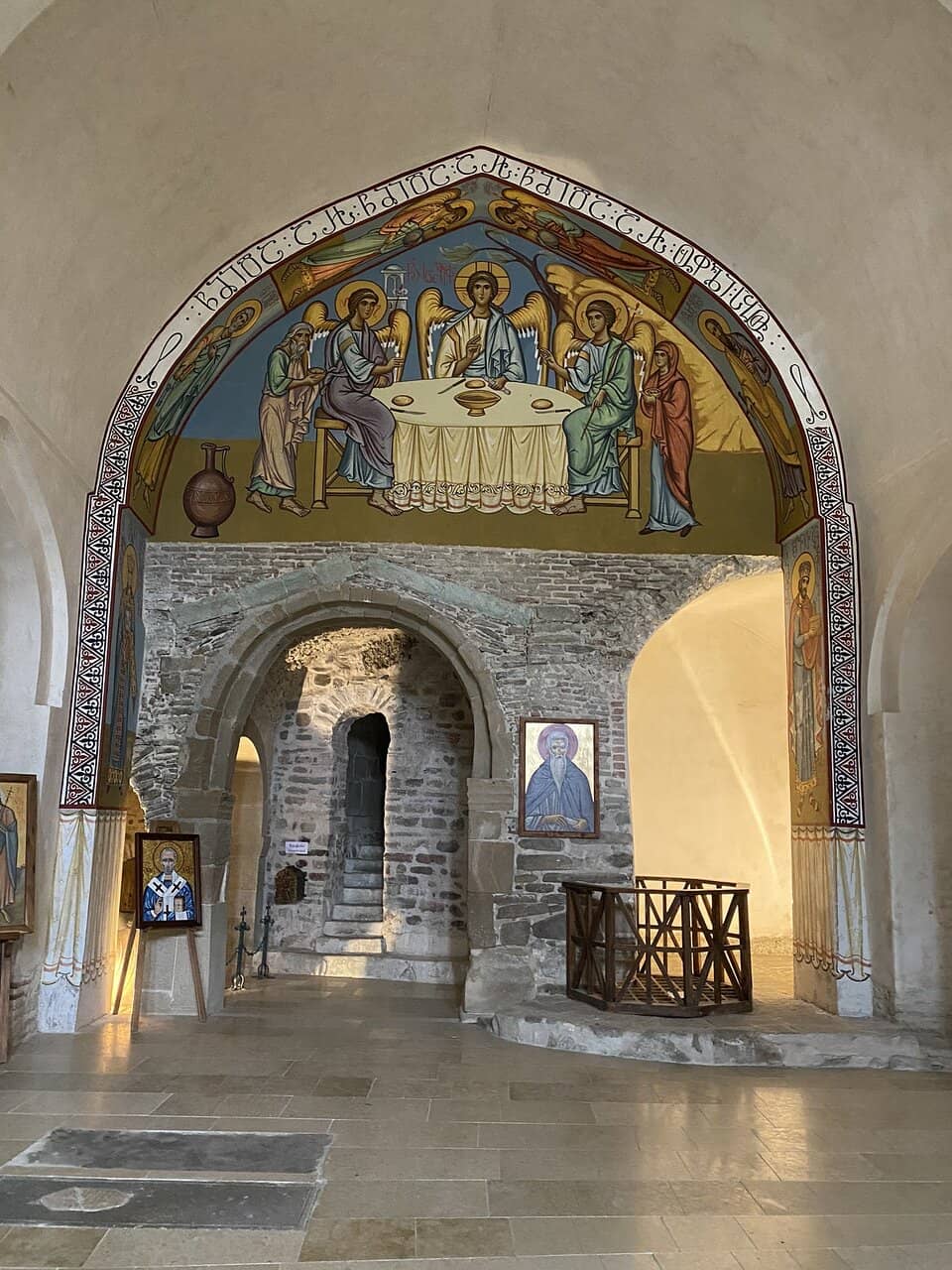 Picturesque Gorge Setting