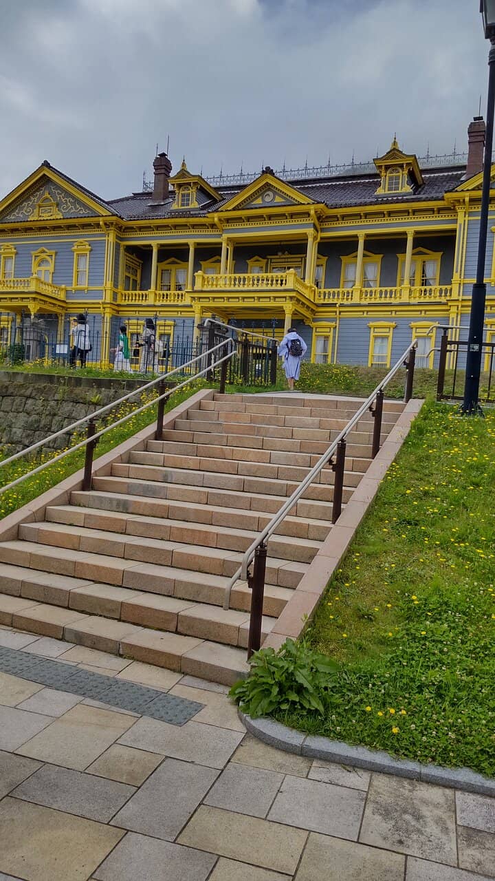 Panoramic Harbor Views