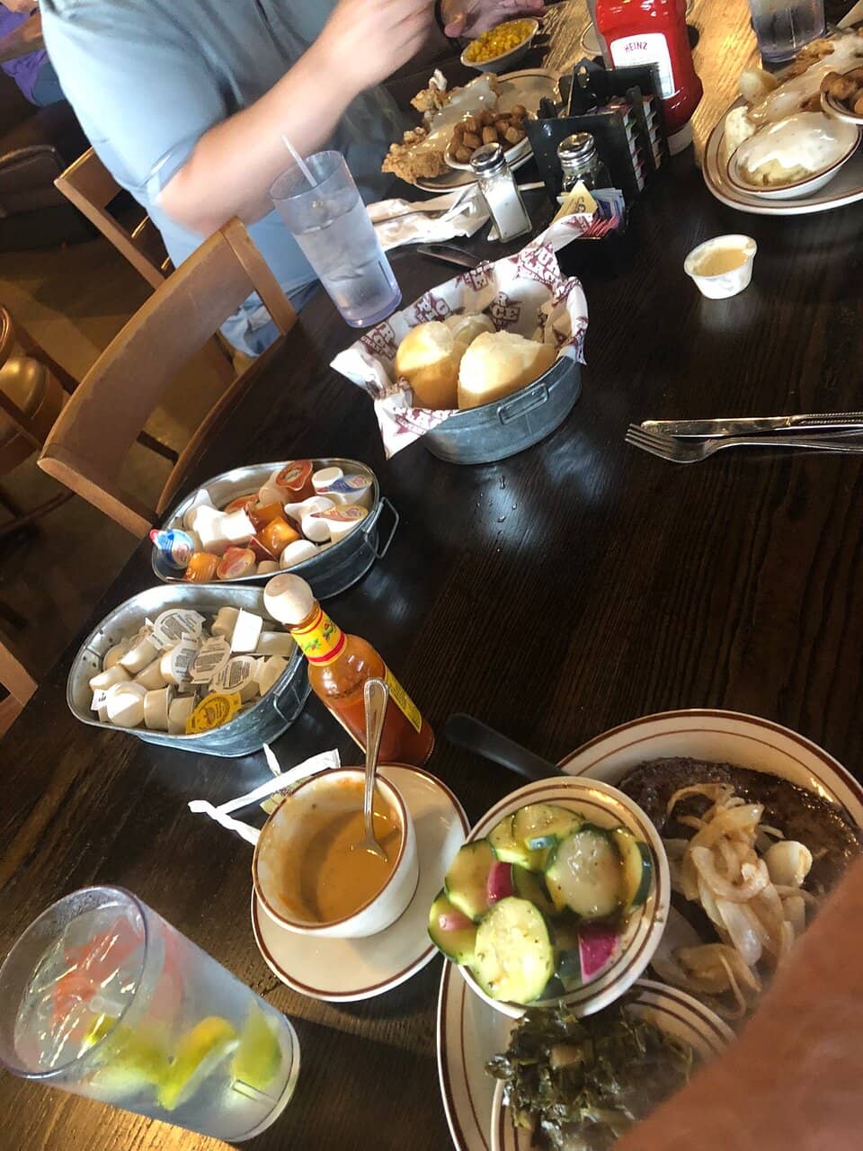 Quaint Atmosphere & Efficient Service