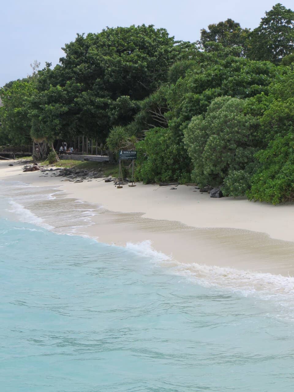 Sandbank Stroll to Pulau Mataking Kecil