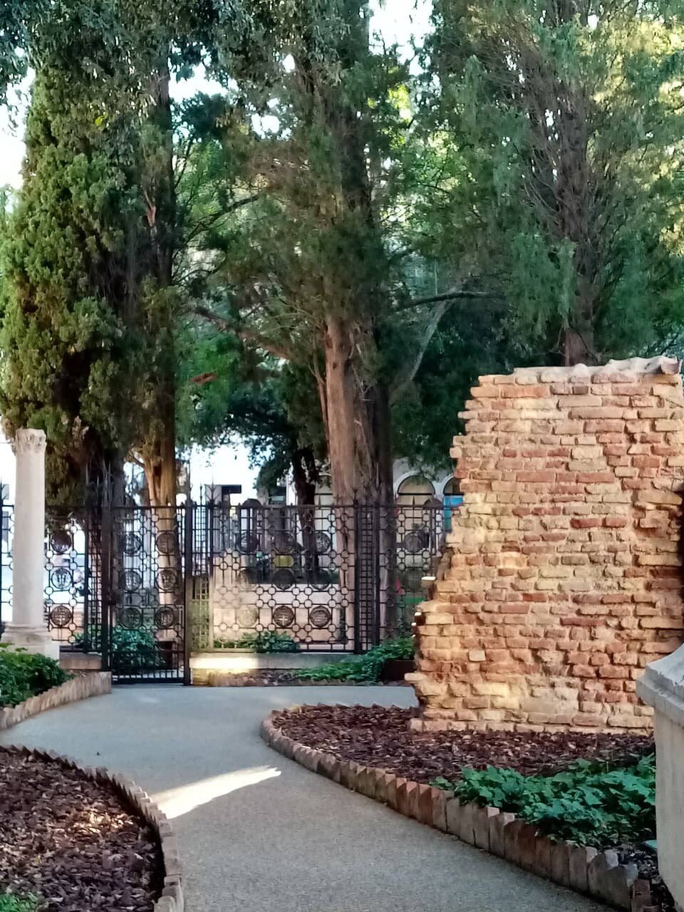 Dante's Tomb (Tomba di Dante)