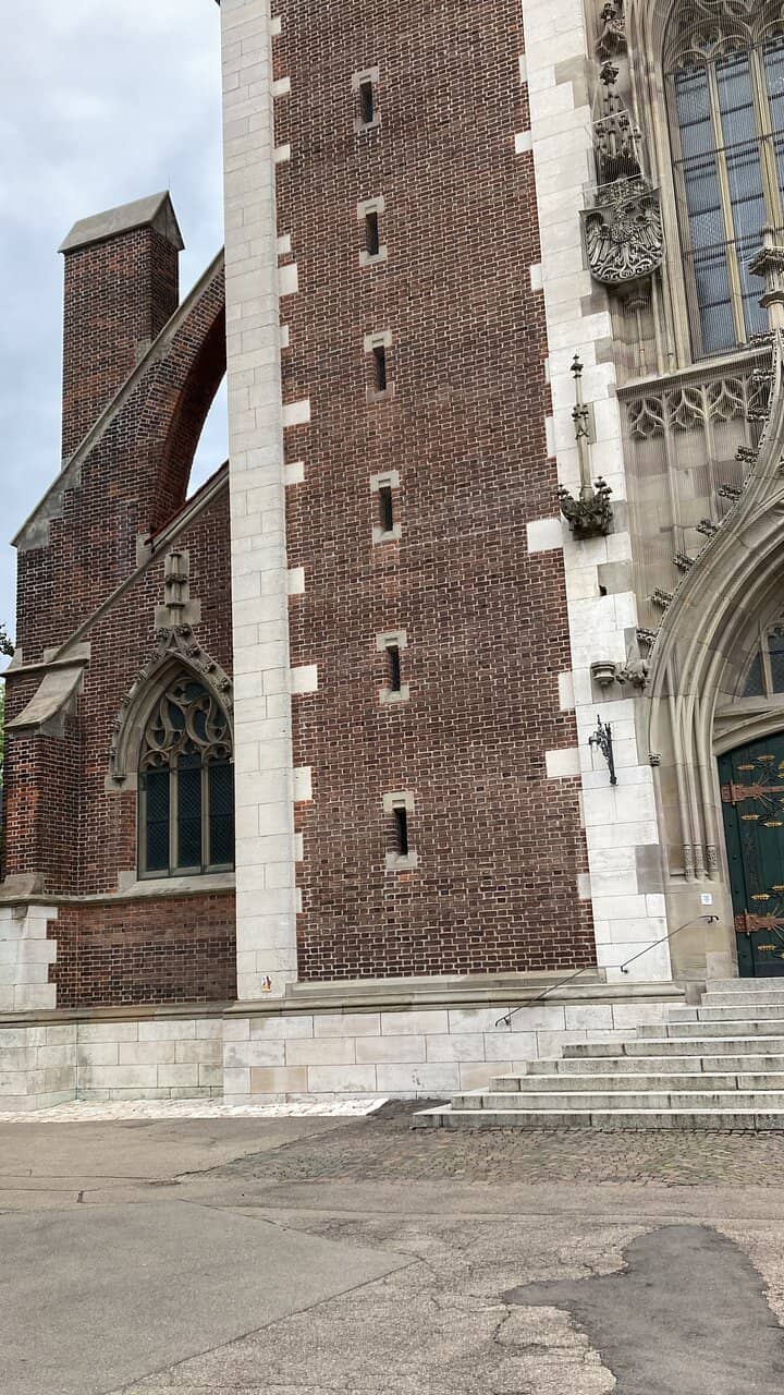 Architectural Contrast