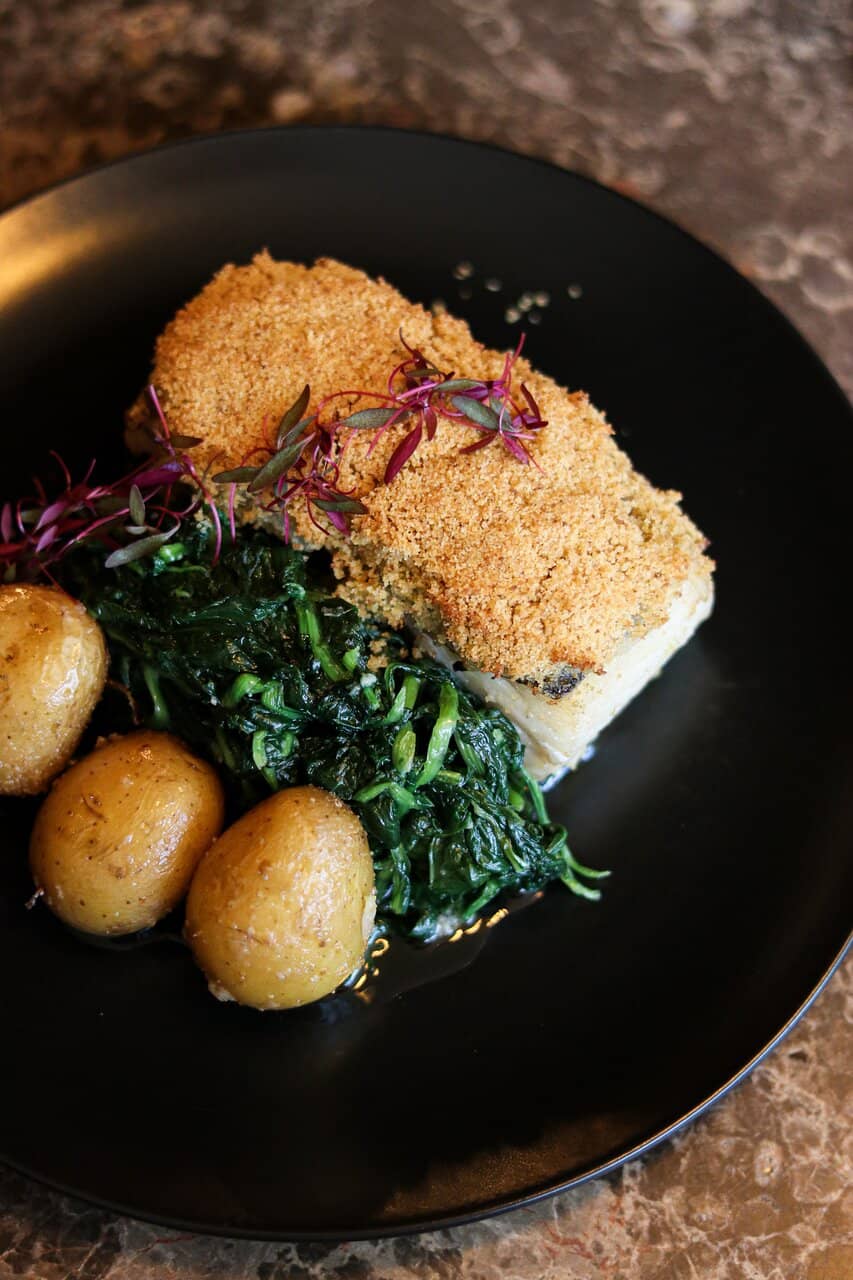 Bacalhau com Broa e Grelos Salteados