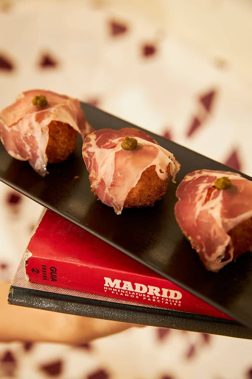 CROQUETAS DE COPPA CON EMULSIÓN TOSCANA