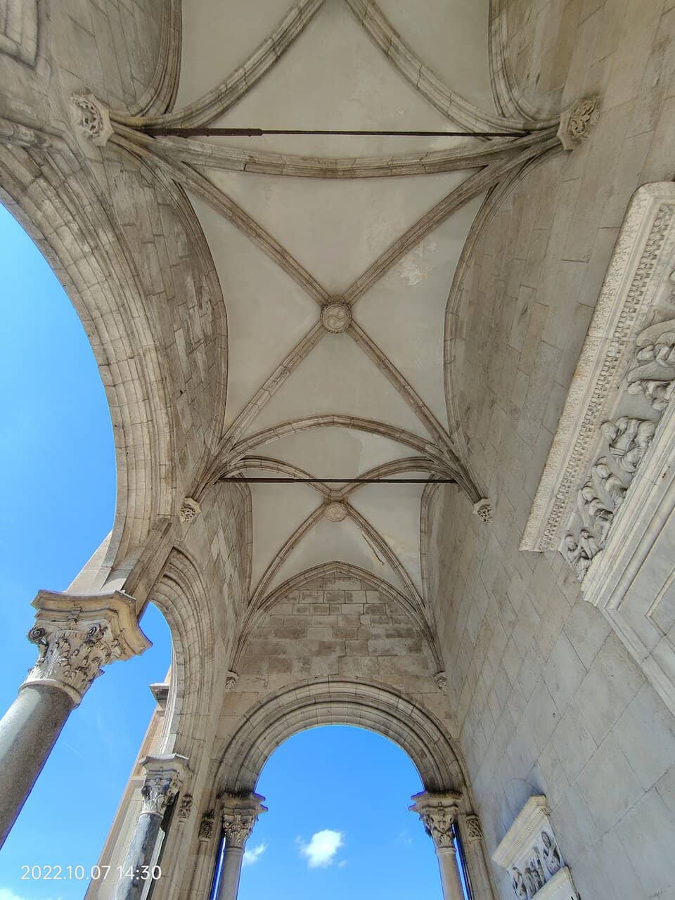 Gothic Catalan Architecture