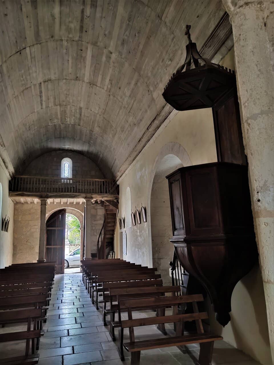 Vertical photo