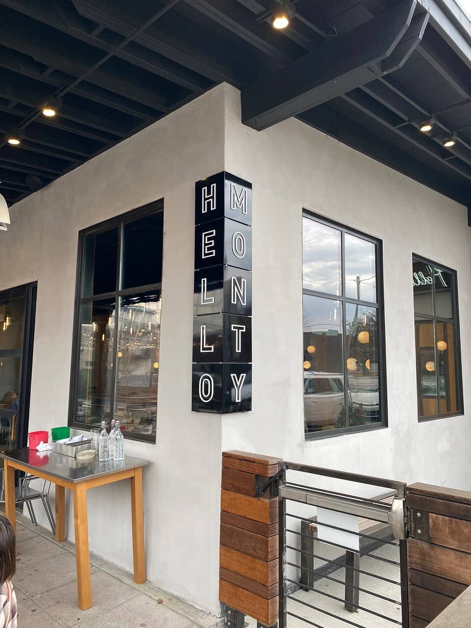 Craft Brews & Signature Cocktails