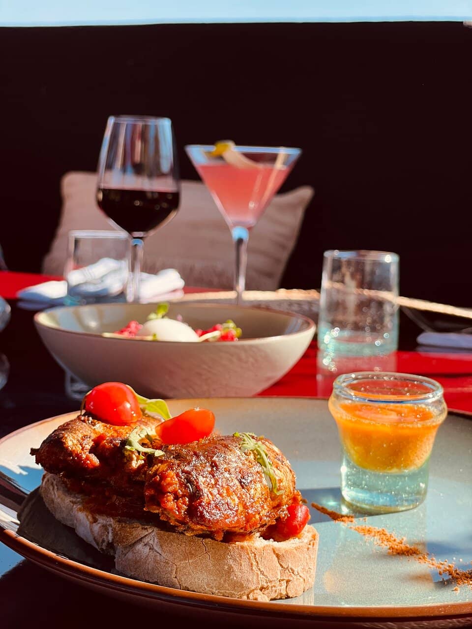 Exceptional Cocktails and Ambiance