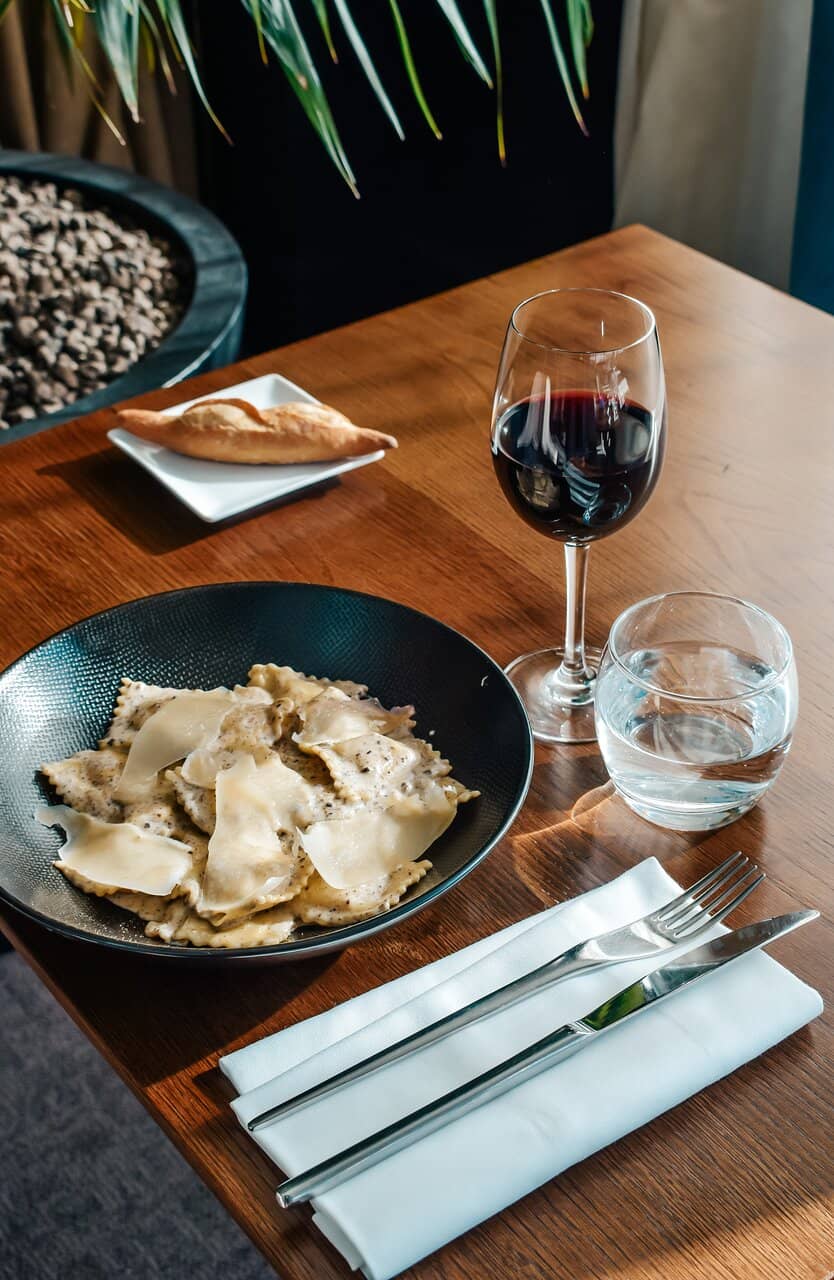 Vibrant Rooftop Ambiance