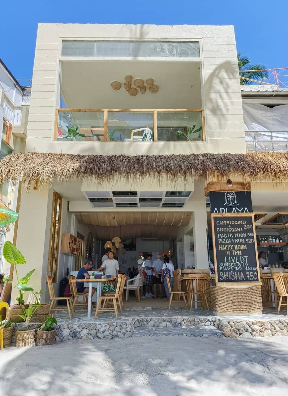 Vibrant Beachfront Ambiance