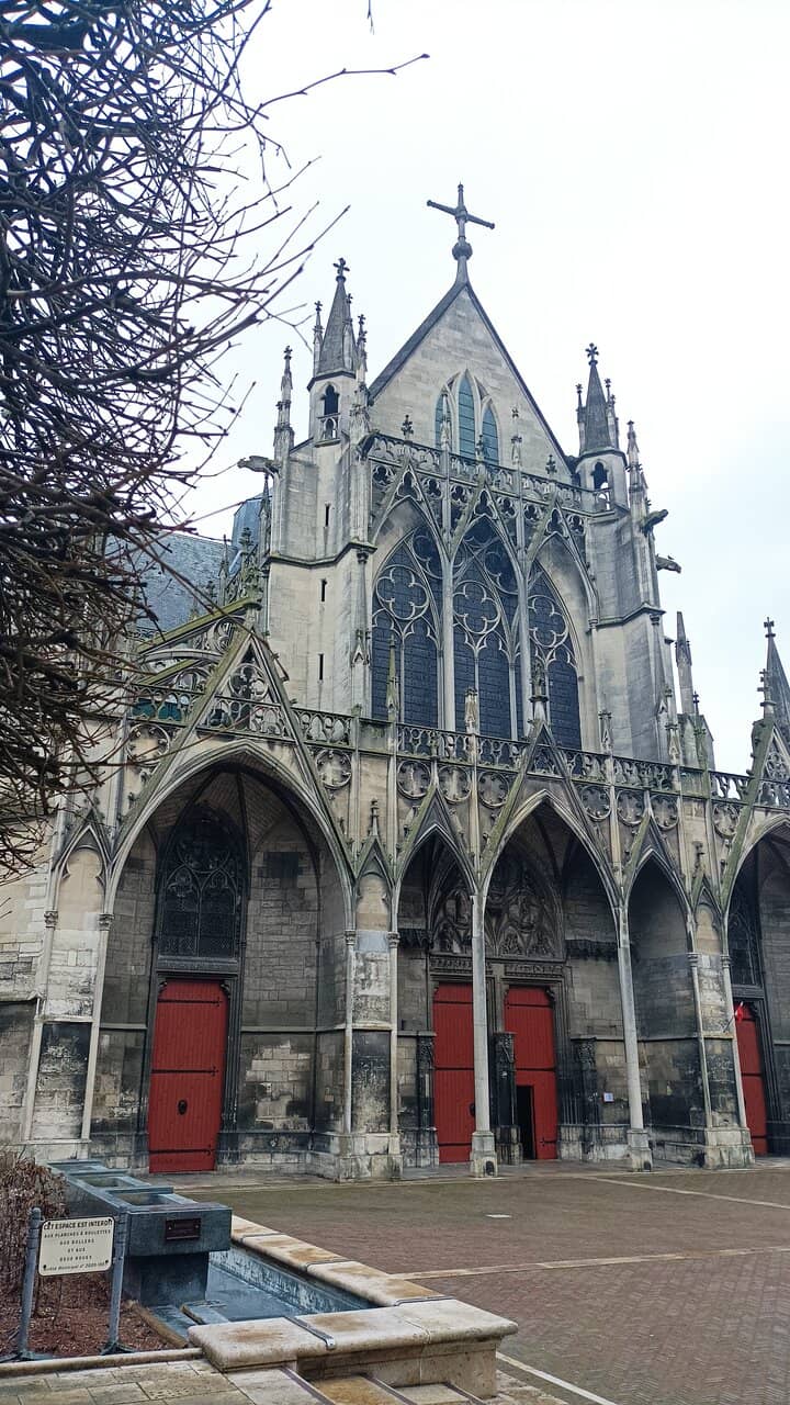 Radiant Gothic Architecture