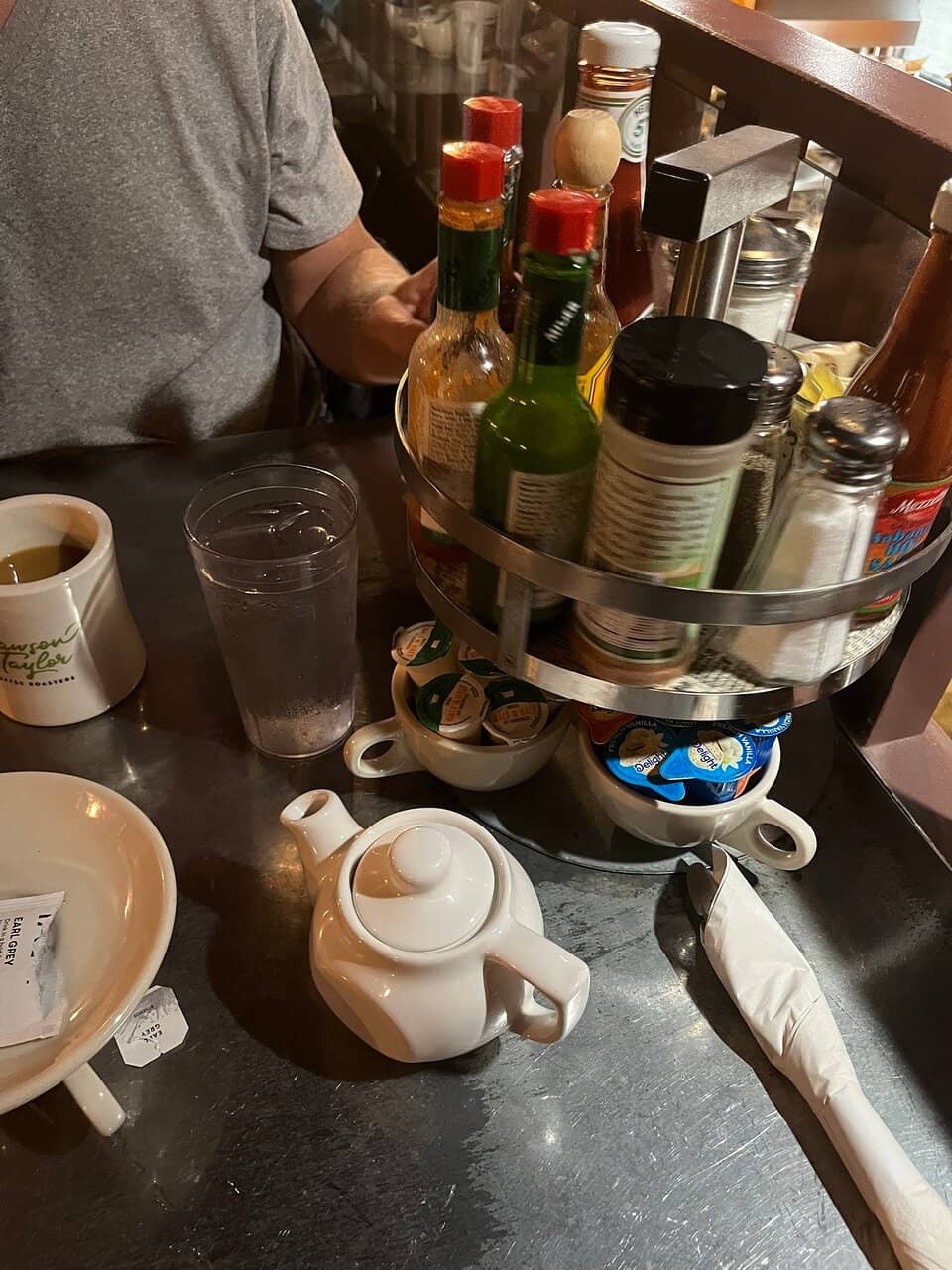 Cozy Downtown Atmosphere