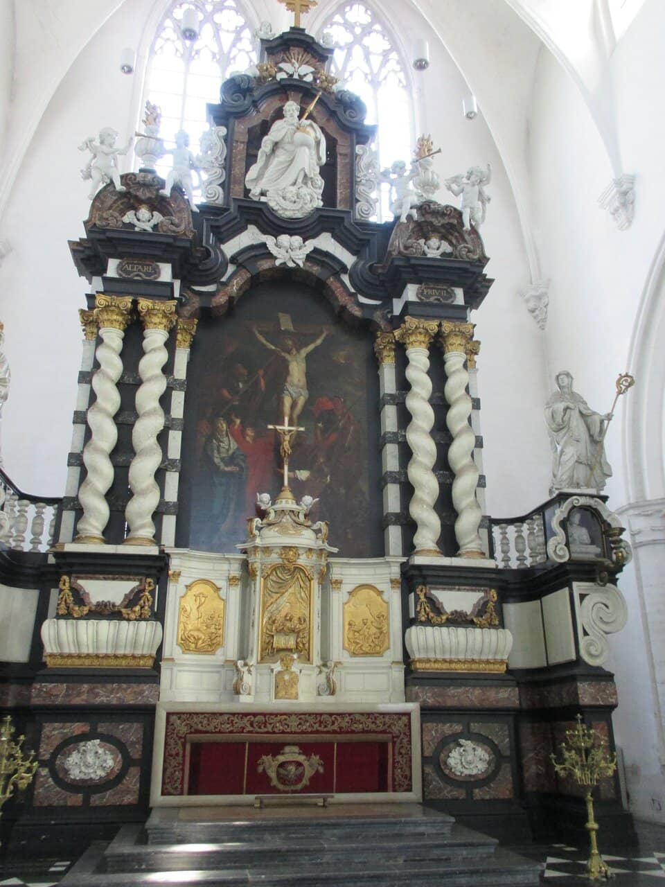 English-Speaking Community Hub