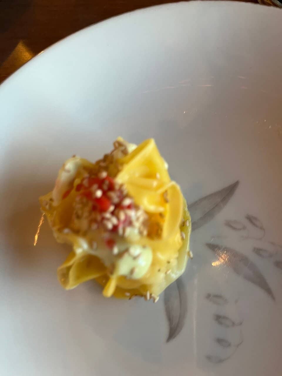 Vibrant Atmosphere and Creative Cocktails