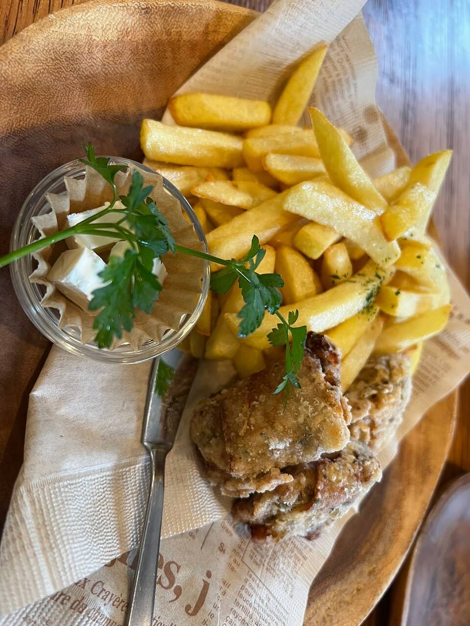 Pet-Friendly Lakeside Retreat