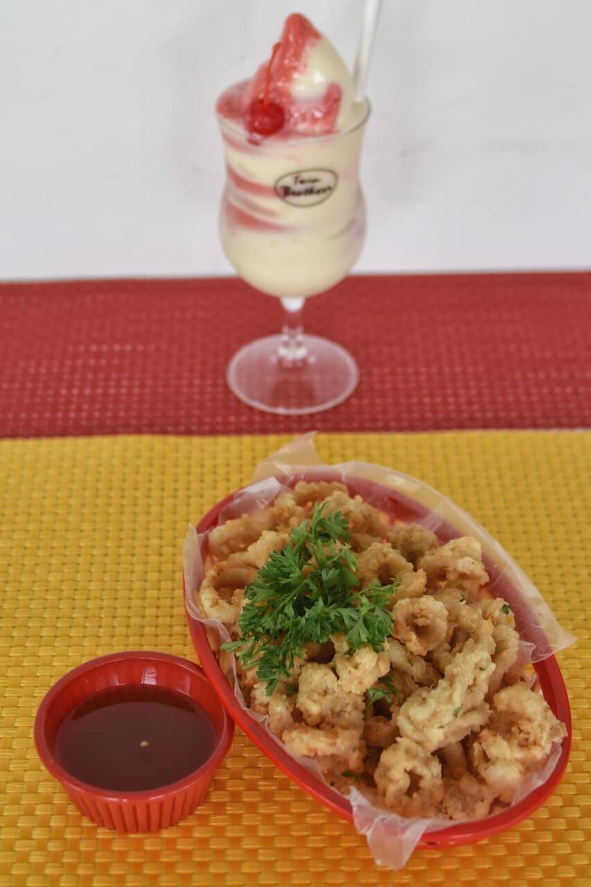 Refreshing Tropical Daiquiris