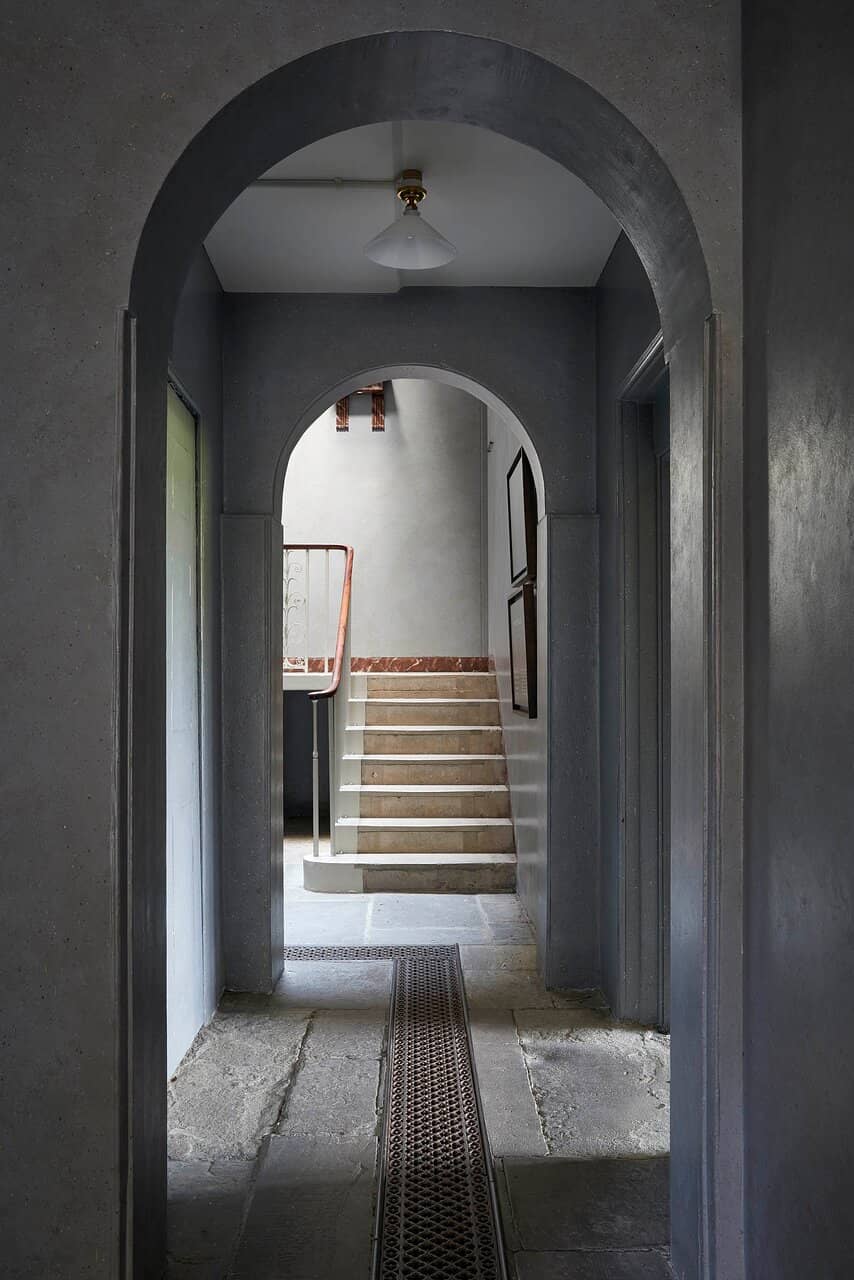 'Curly Hair' Sculpture