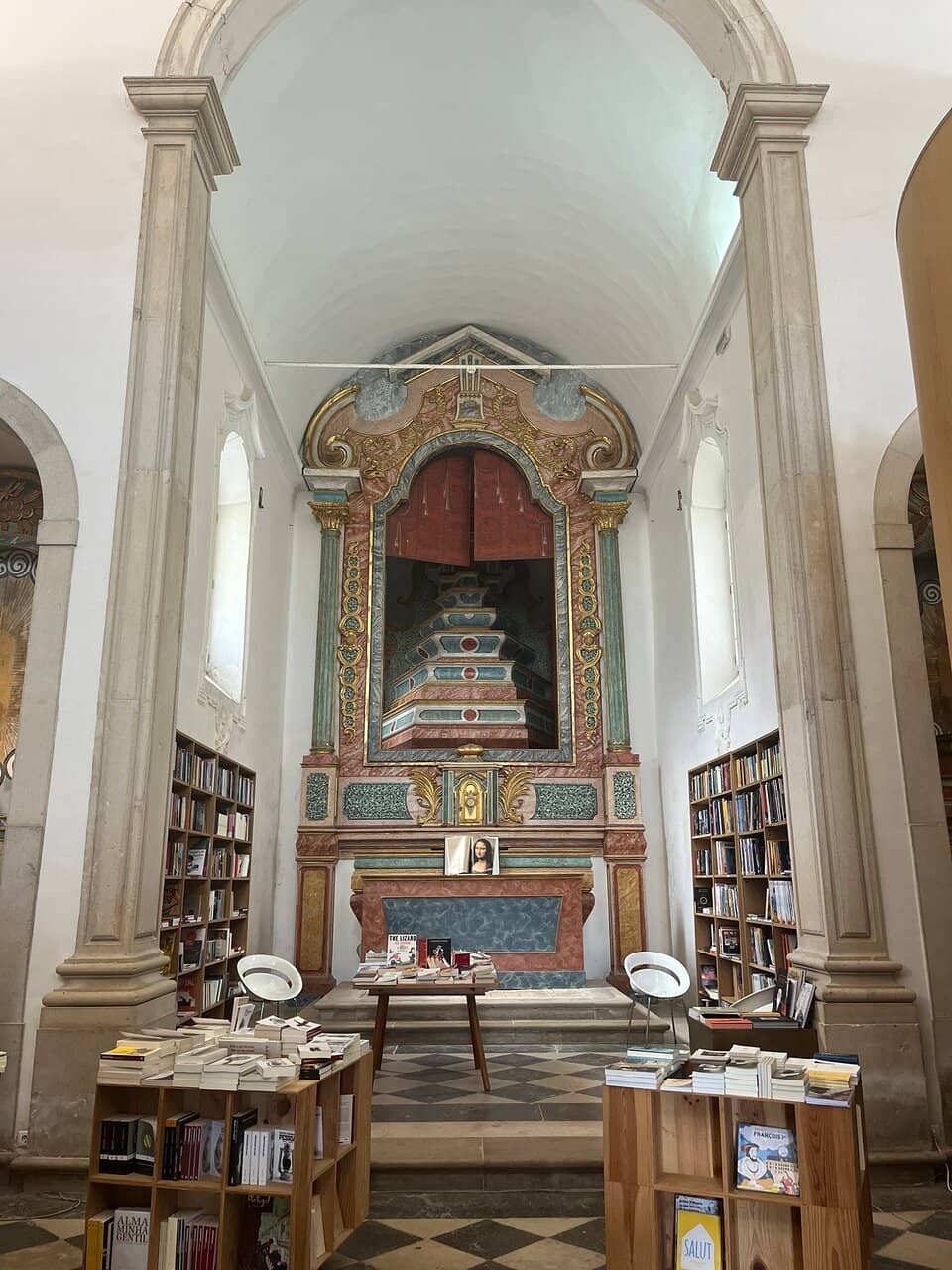 Rare and Alfarrabista Books
