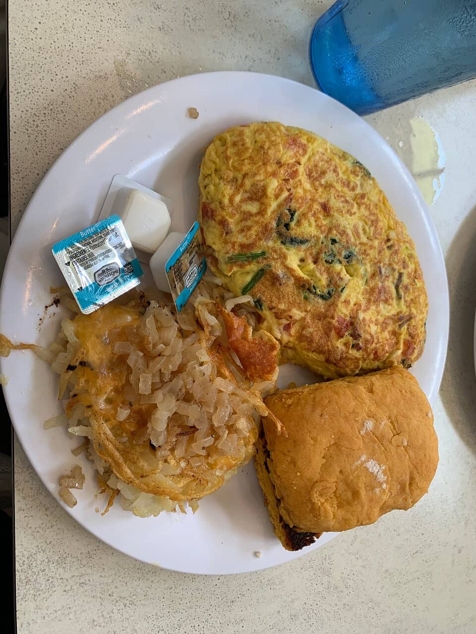 Vibrant & Airy Atmosphere