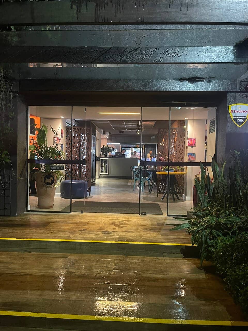 Charming & Intimate Atmosphere