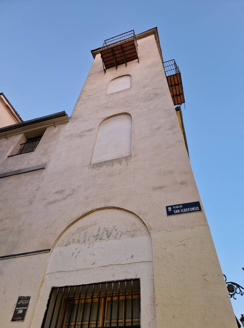 Vertical photo