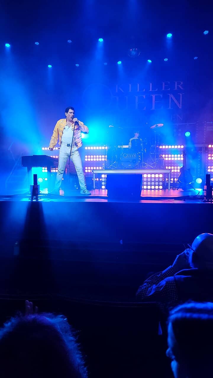 Diverse Live Performances