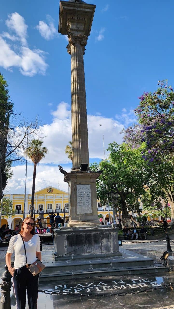 Spontaneous Dance Performances