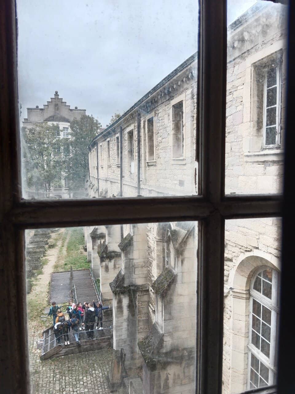 Zero Level Grand Hall