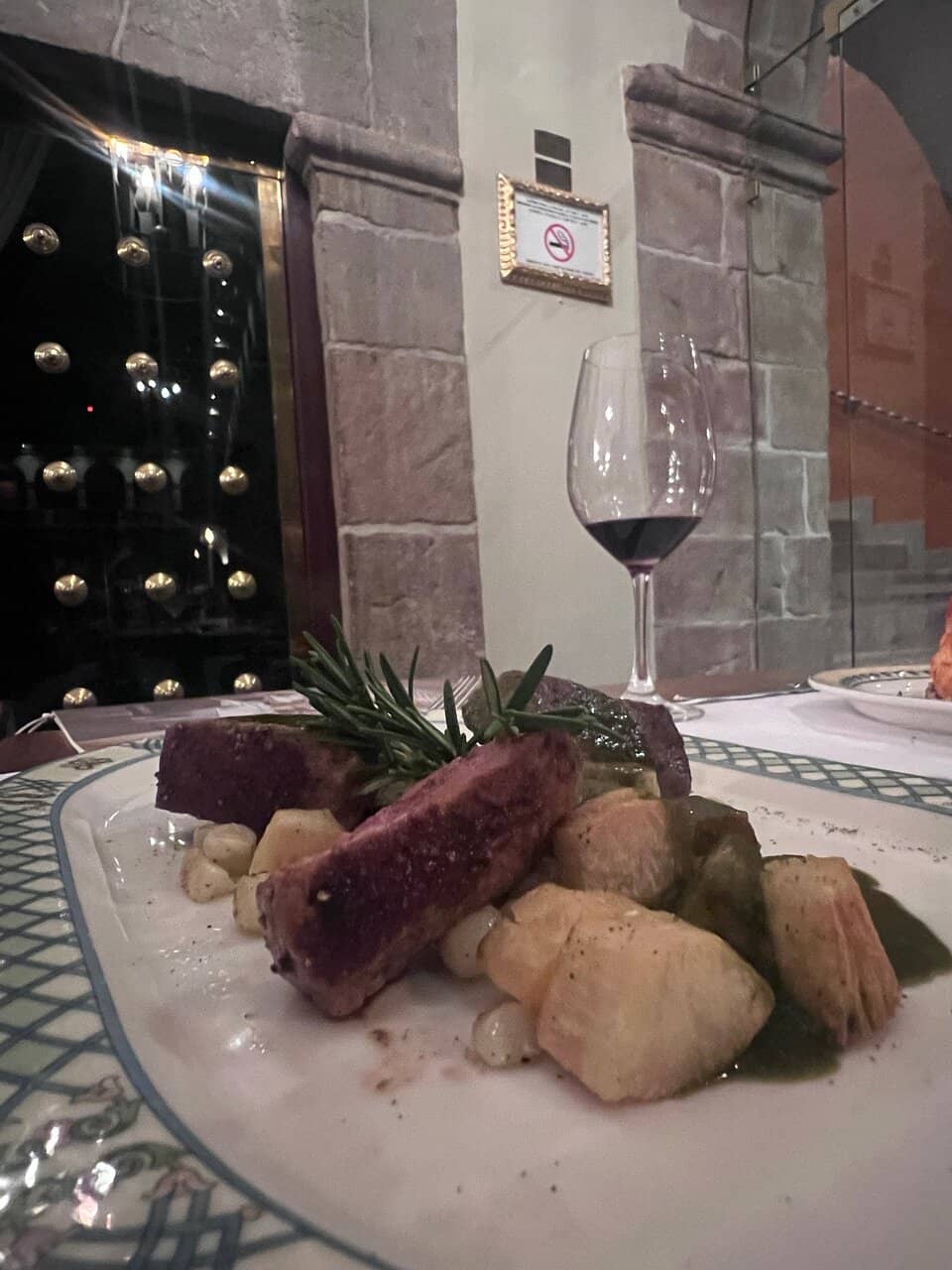 Exquisite Service & Fine Dining