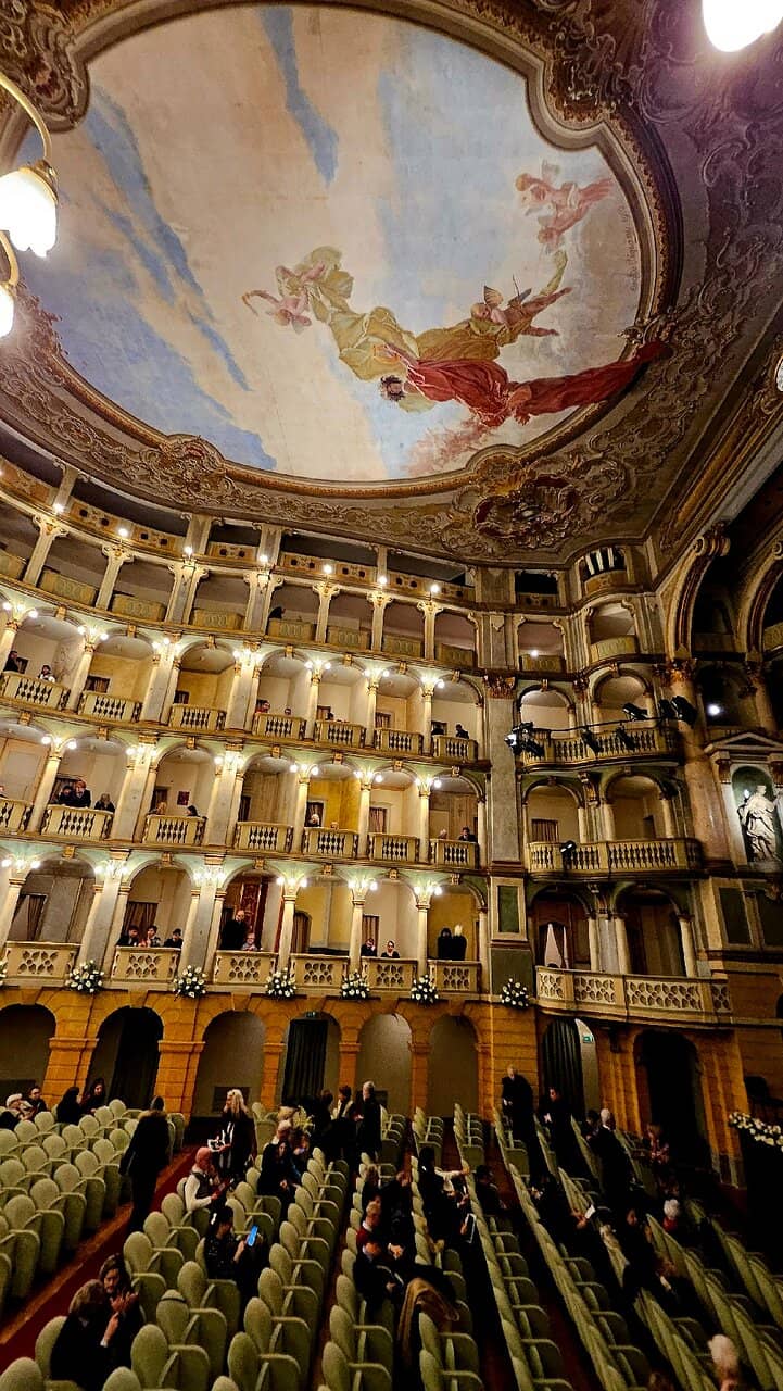 Diverse Performance Season