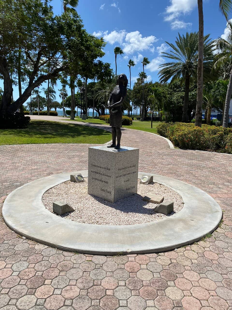 Queen Wilhelmina Tulip Garden