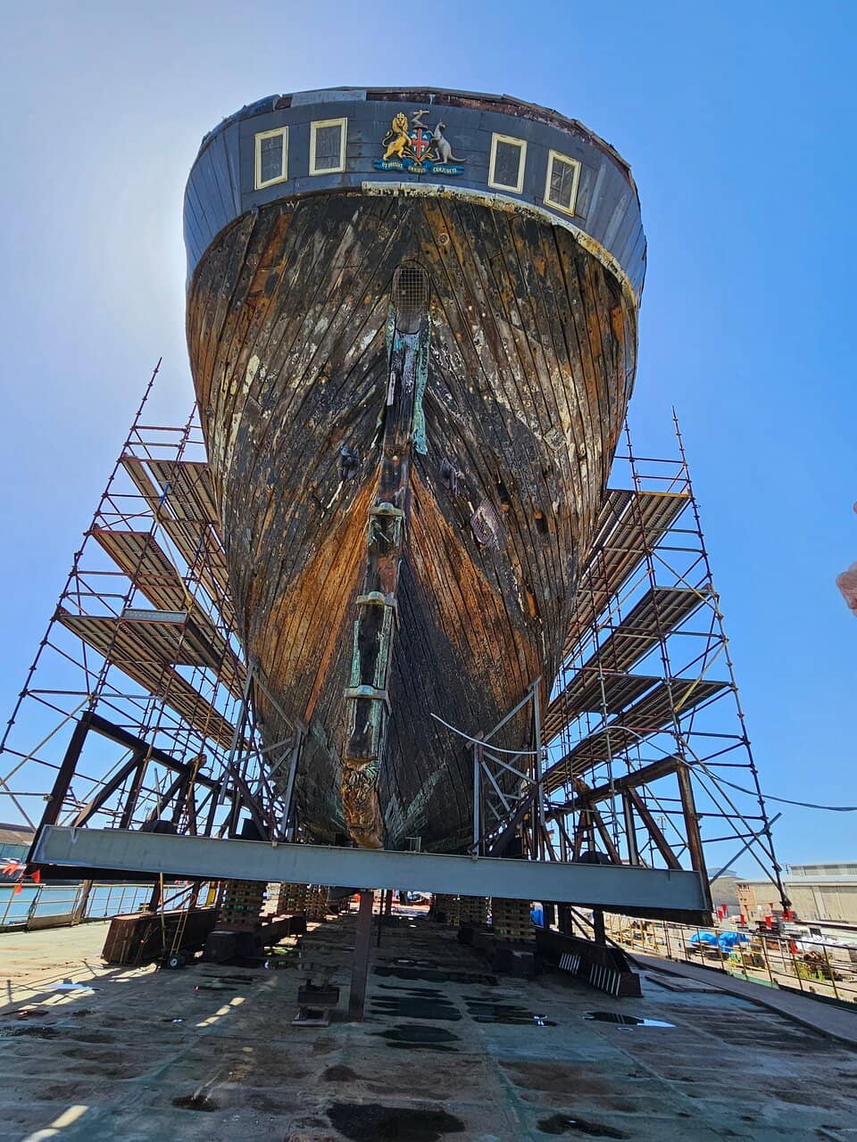 Informative Artifacts