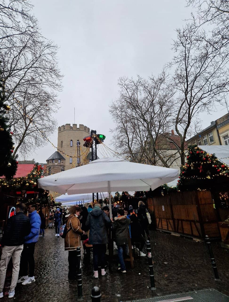 Charming Neighborhood Vibe