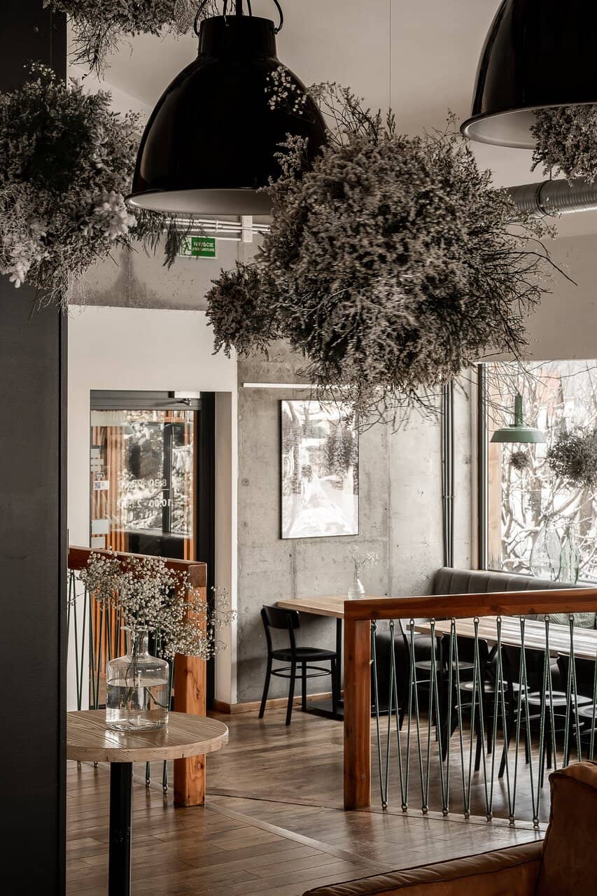 Artistic and Modern Ambiance