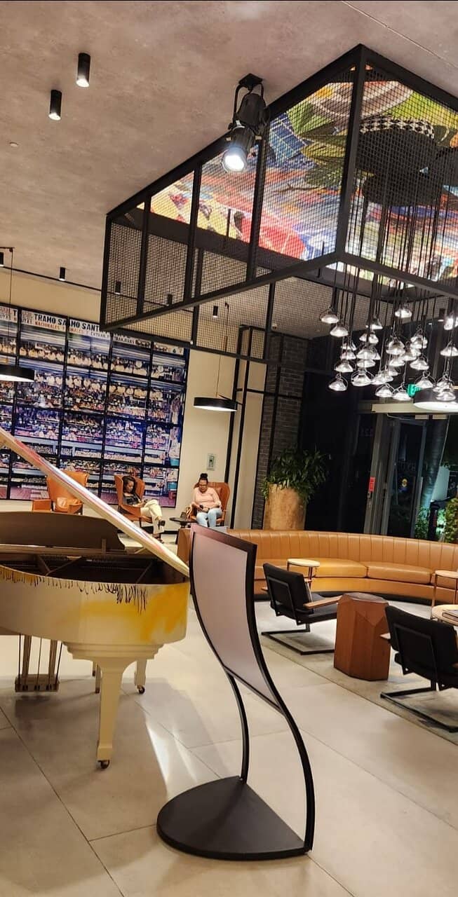 Glamorous Safari Ambiance