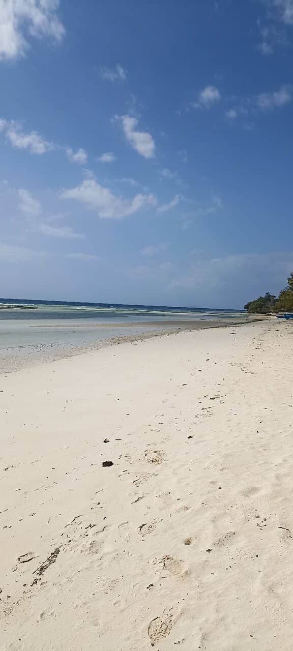Quinale Beach Bar