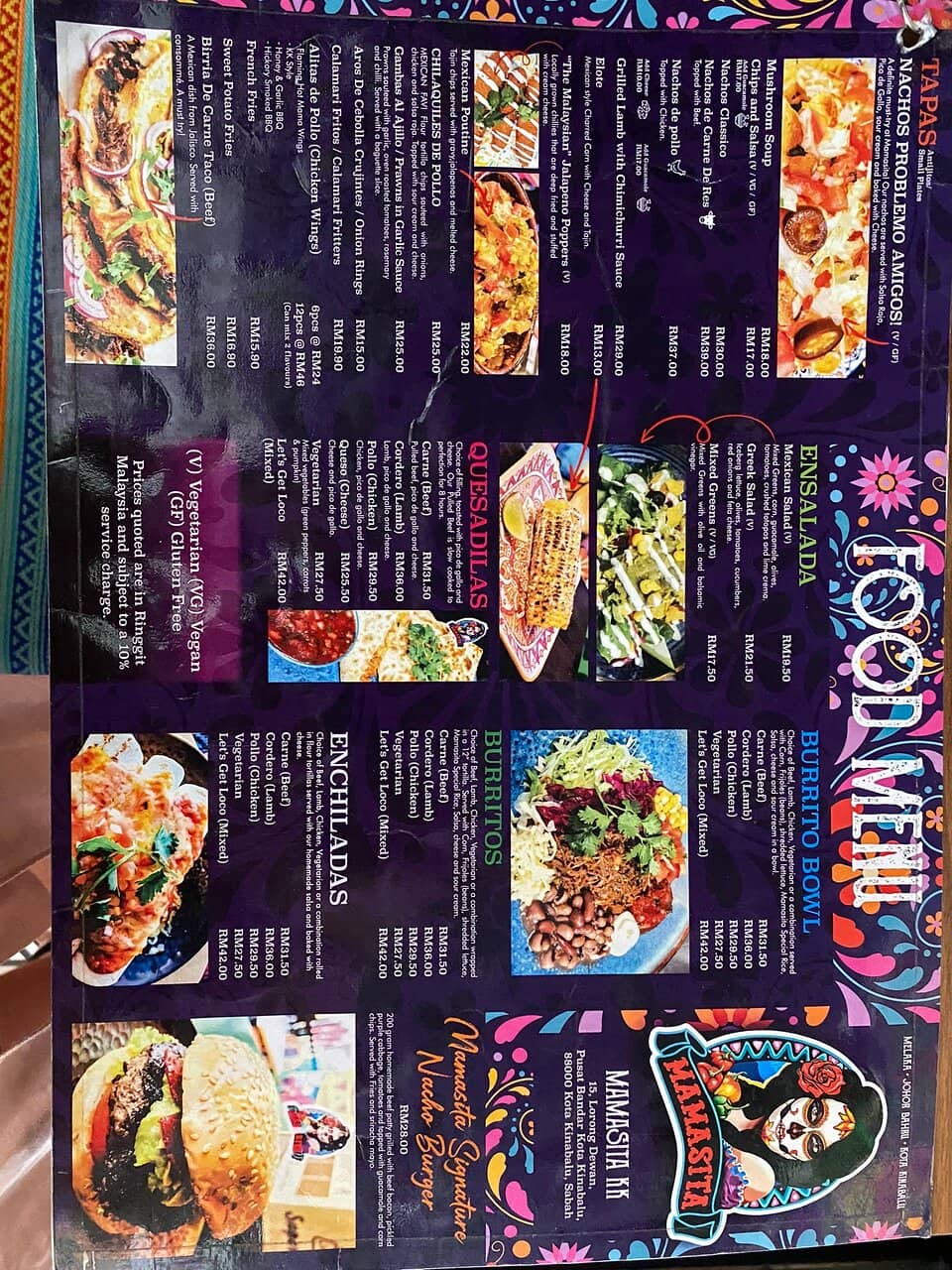 Live Music & Festive Vibe