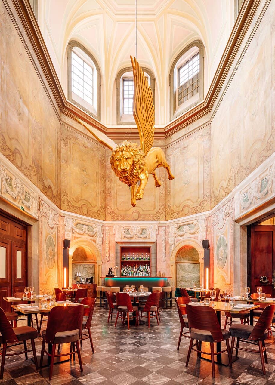 Exquisite Cocktails & Ambiance