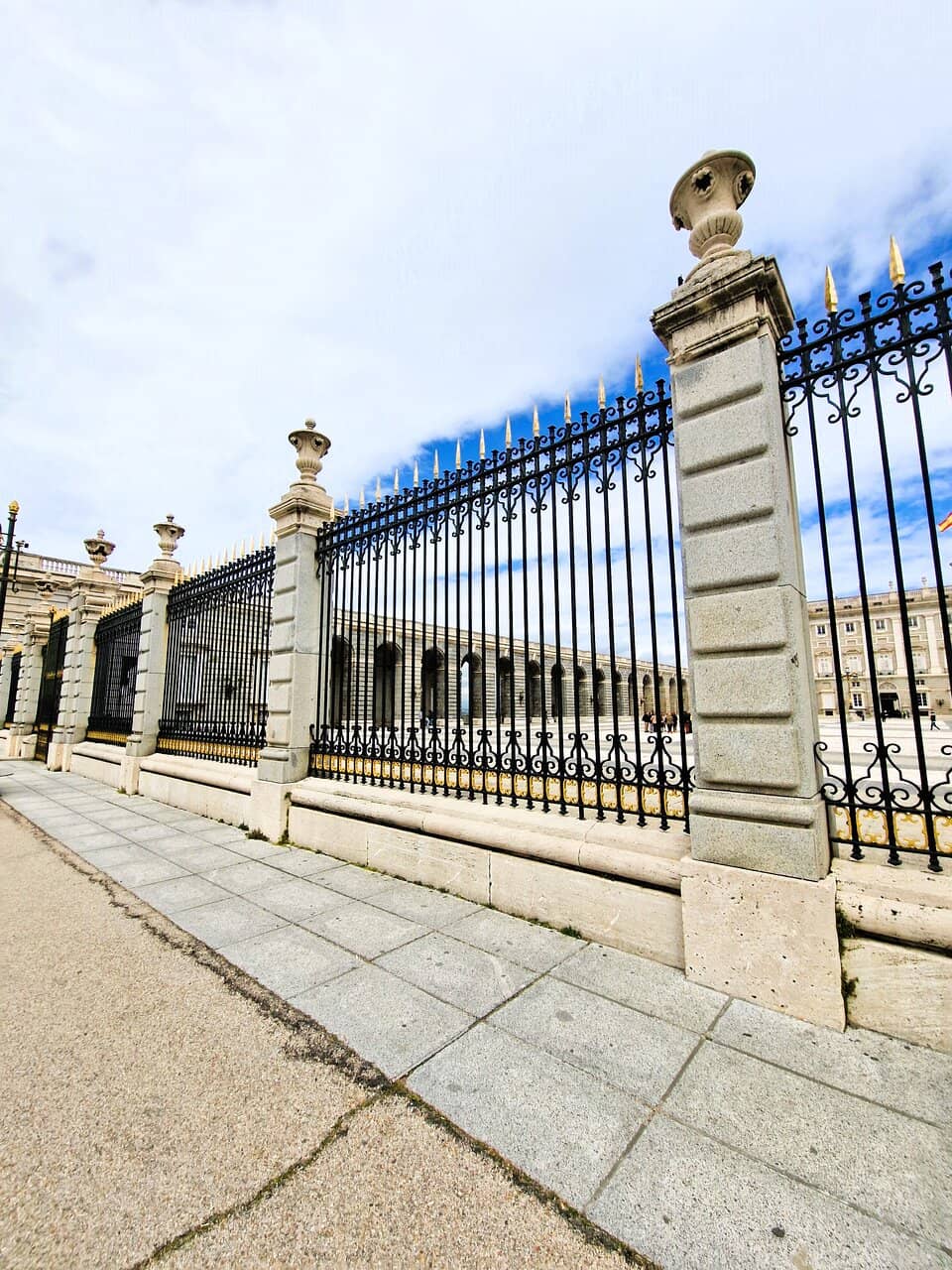 Statues of Moctezuma and Atahualpa